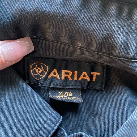 Ariat Charcoal Colored Button Down - Picture 5 of 5